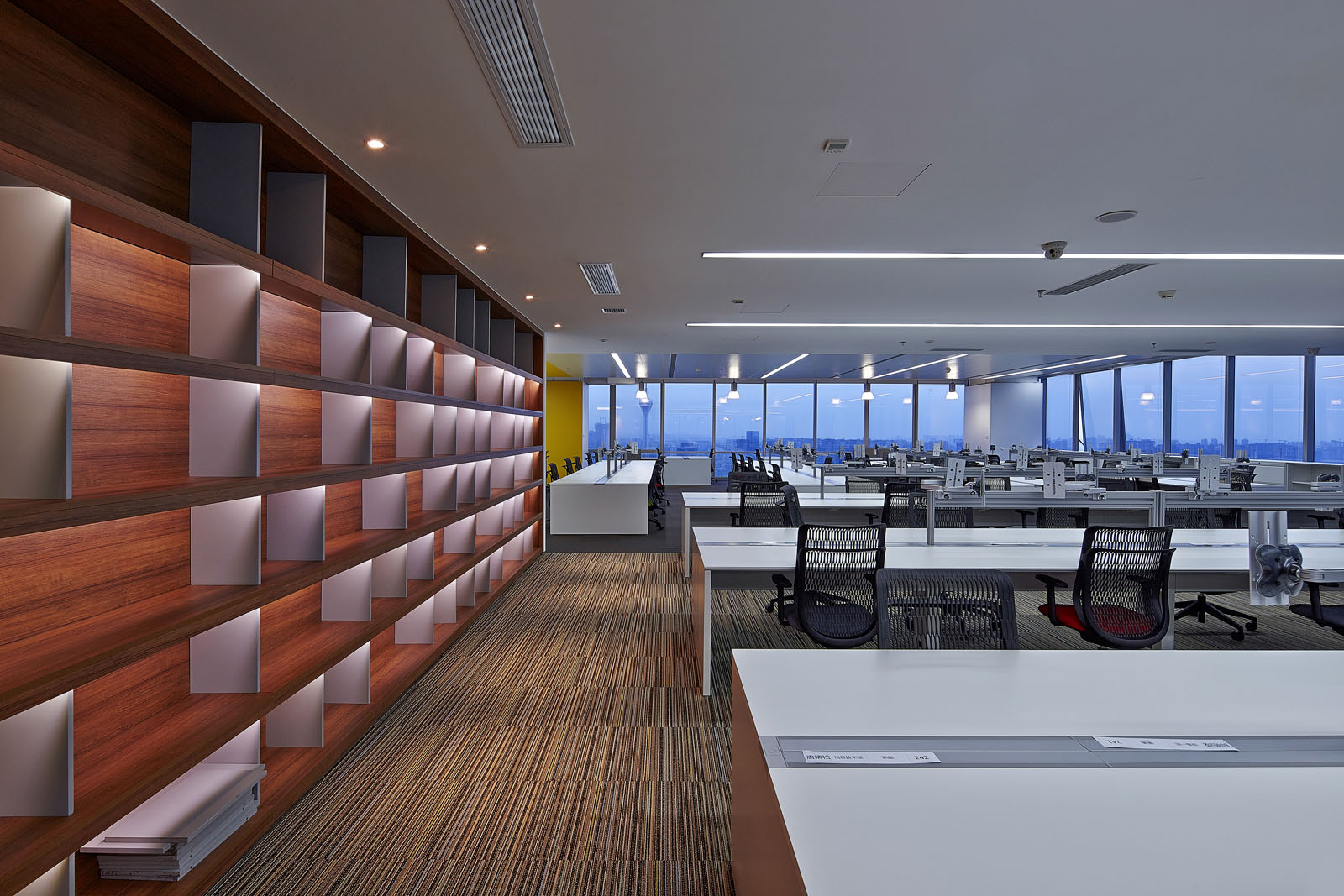 成都時(shí)代一號(hào) 辦公室裝修(圖6) 成都時(shí)代一號(hào) 辦公室裝修(圖6)